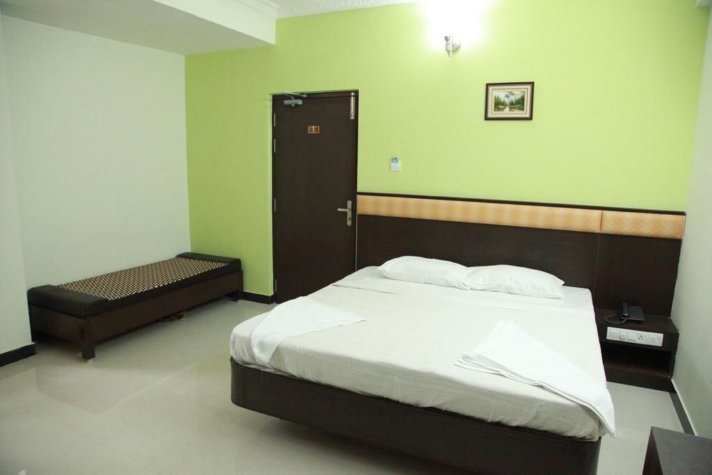 Готель Jeyam Residency, Кумбаконам Номер фото